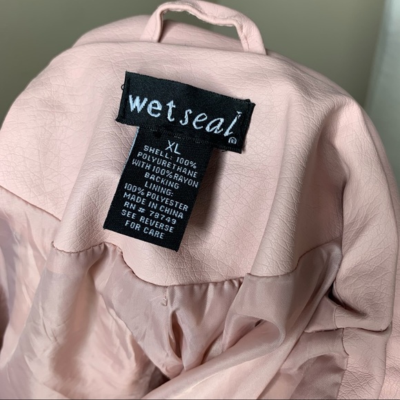 Pink Jacket - Picture 4 of 4